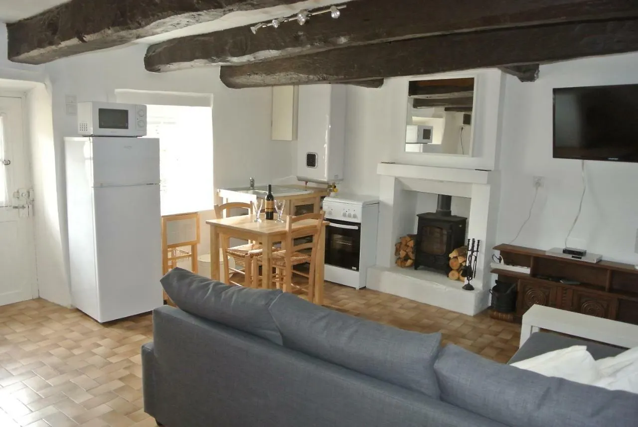 Caurel Cottage 0*, Caurel (Cotes-d'Armor) Francia